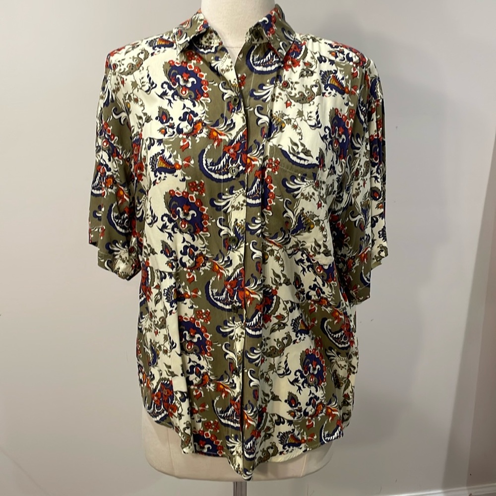 Vintage Giorgio Sant’Angelo women’s button down paisley collared blouse.